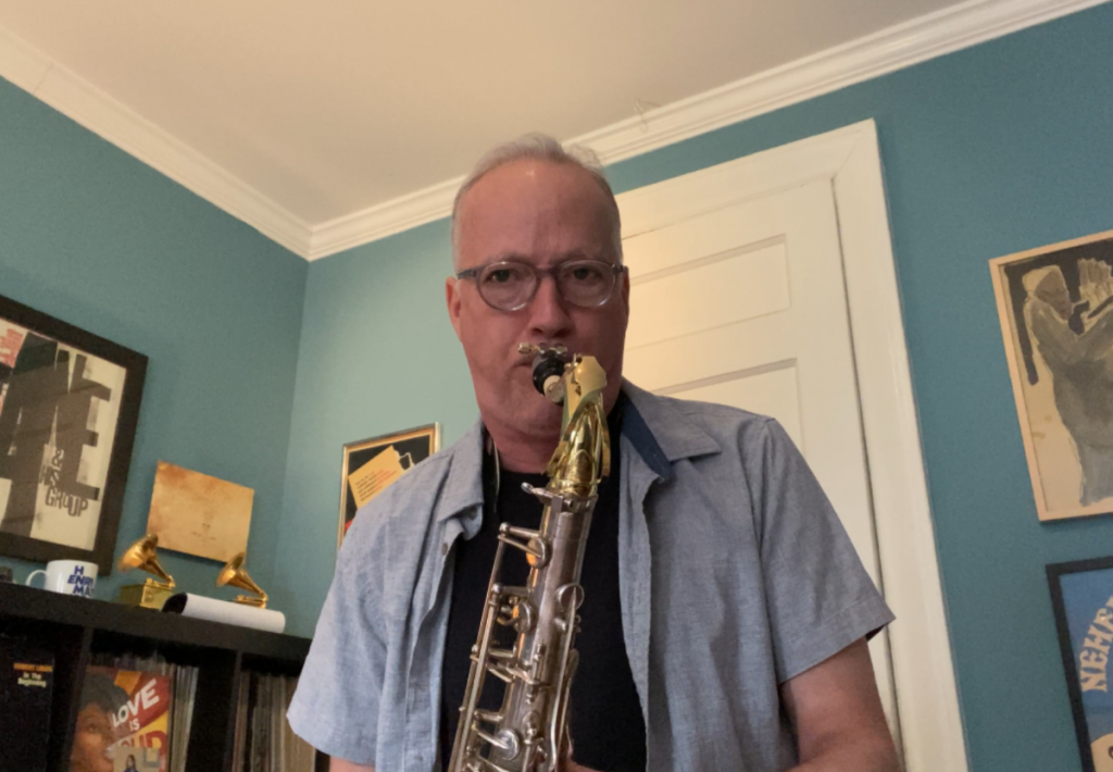 Ted Nash spielt den neuen SST S-Bogen Mod. MTD 8